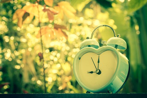 heart shaped alarm clock stress