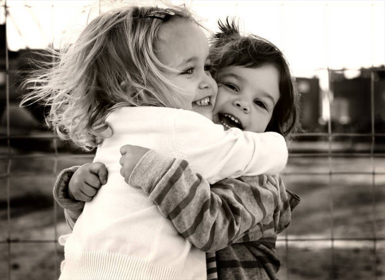 Friends Who Hug Tight and Breathe Through Life With Us