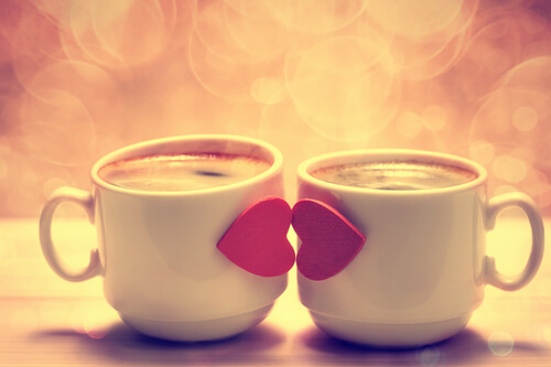Kissing Cups