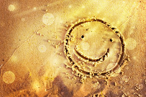 smiley face in the sand lucky