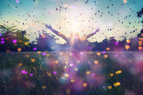 arms open to the sky