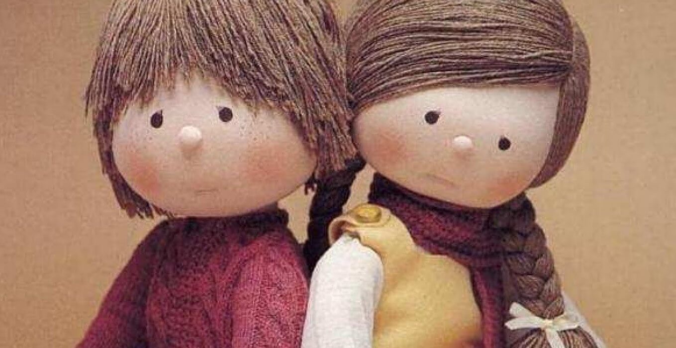 2 rag dolls