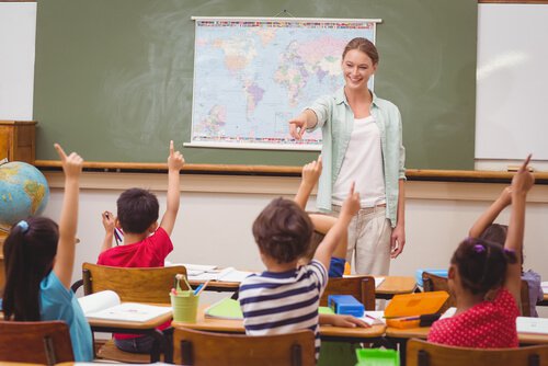 teacher asking children question