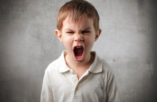 angry-child-screaming