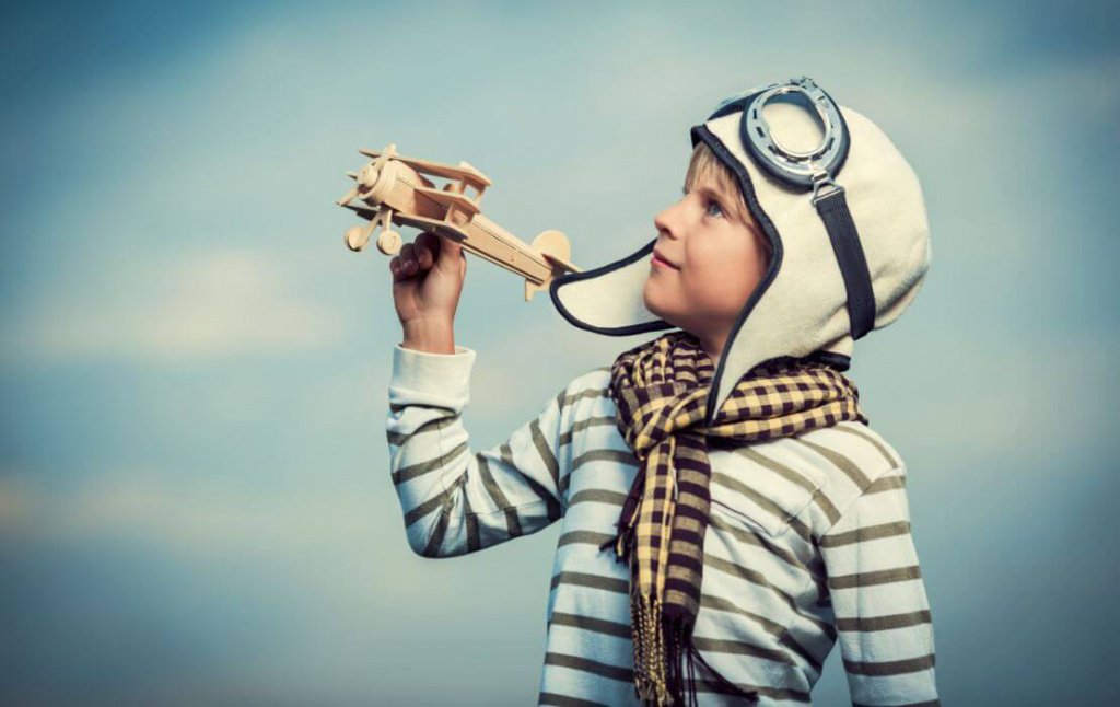 boy-dressed-as-an-aviator
