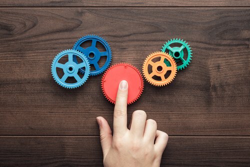 five-colorful-gears