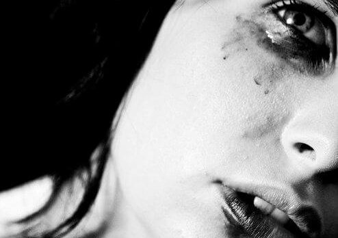 woman-crying-black