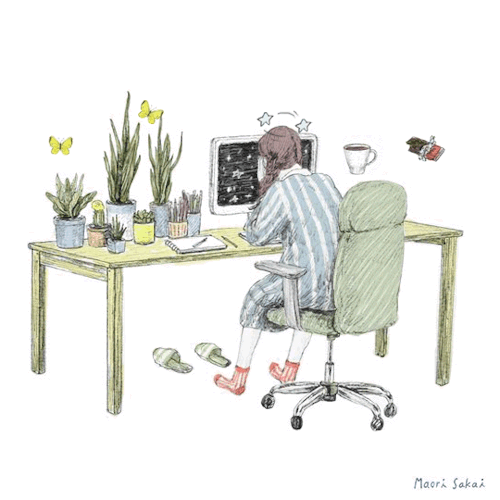 girl-in-front-of-the-computer