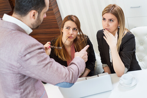 boss-criticizing-his-employees
