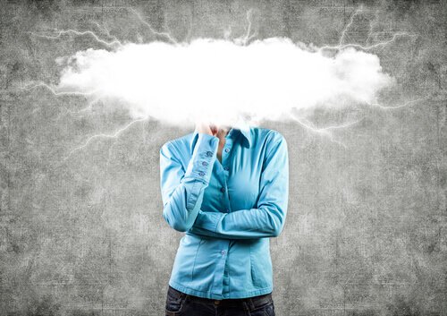 woman-with-a-cloud-on-her-head