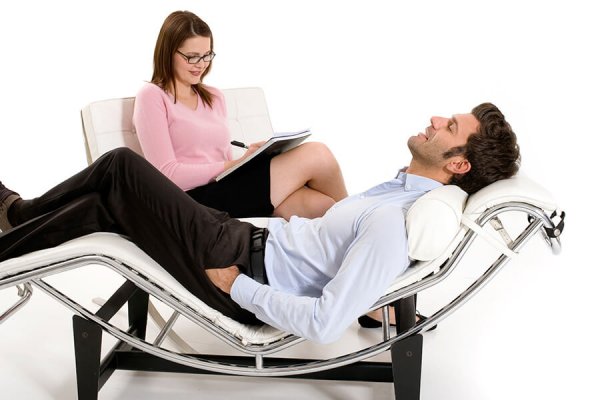 man talking to therapist