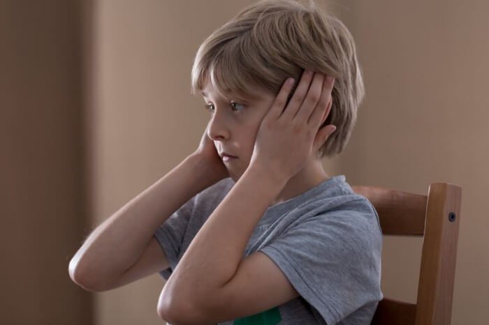 귀를 막은 소년: 아이가 부모에 대해 절대 잊지 않는 5가지