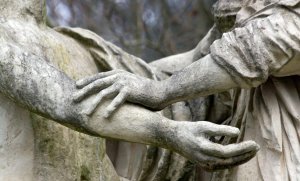 Do You Know How Perverse Communication Works?