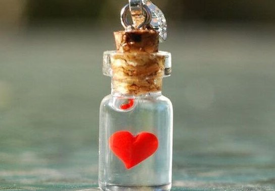 tiny heart if a jar