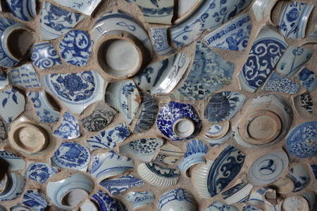 broken ceramic cups