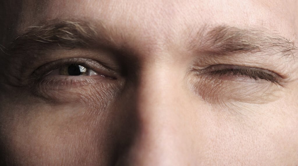 expressions that encourage distrust eyes