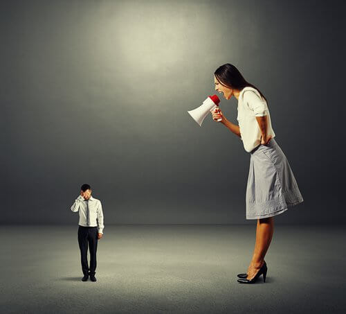 Woman to destroy a relationship