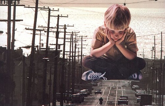 Ben Giles art: a boy thinking in the city
