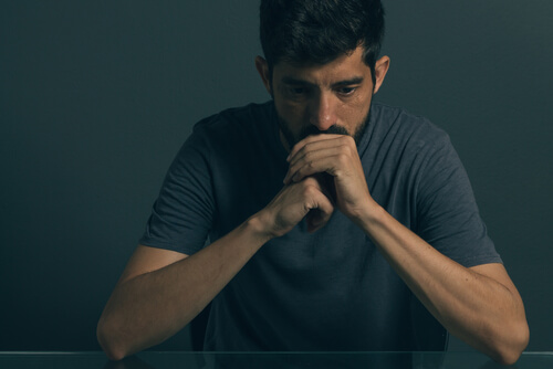a man with mixed anxiety-depressive disorder