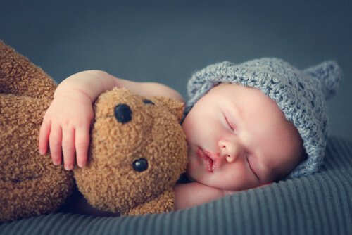 children sleeping with parents baby