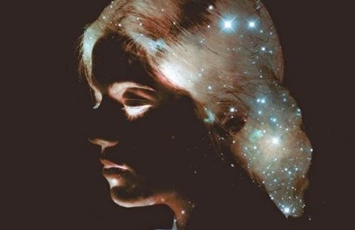 gaslighting woman