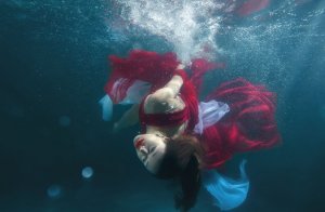 The Importance of Having Someone Nearby when Everything Collapses