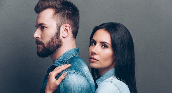 a manipulative girlfriend