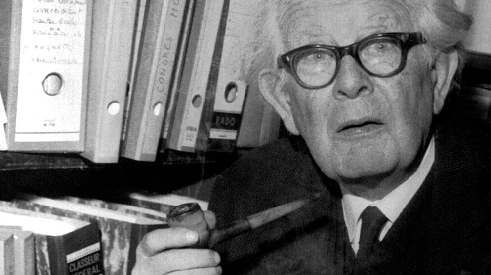 Black and white portrait of Jean Piaget: cognitive psychology