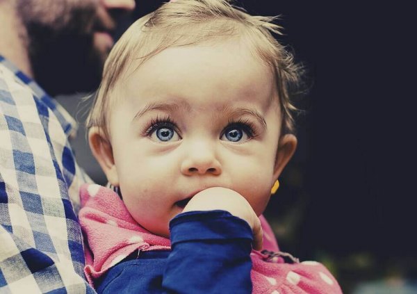 Do You Know What Babies Learn To Do Between 4-6 Months?