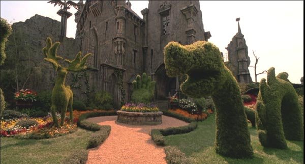 Edward Scissorhands mansion.