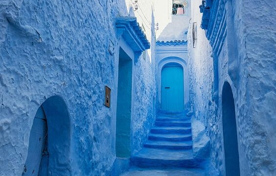 A blue Moroccan street.