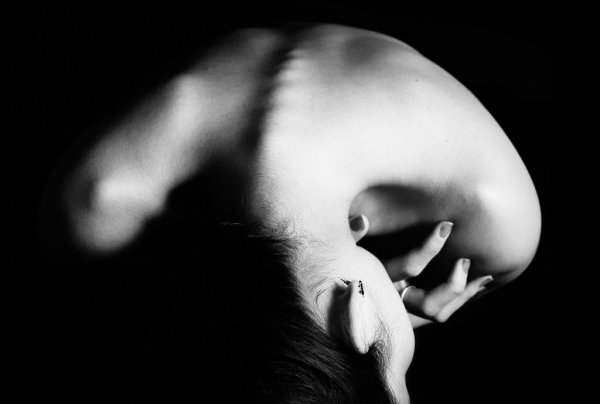 What factors contribute to the development of an eating disorder?