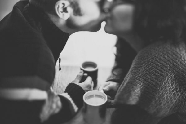 Kissing couple.