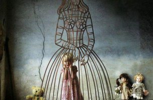 girl in cage