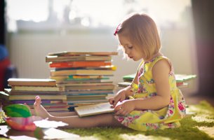 girl reading