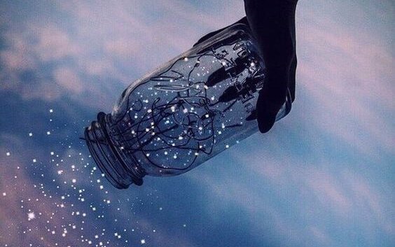 glass jar: Nankurunaisa