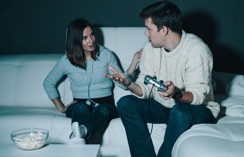 Video Game Addiction: Symptoms and Treatments