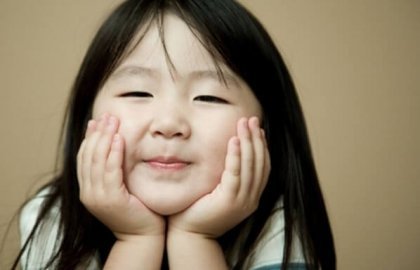 A little girl.