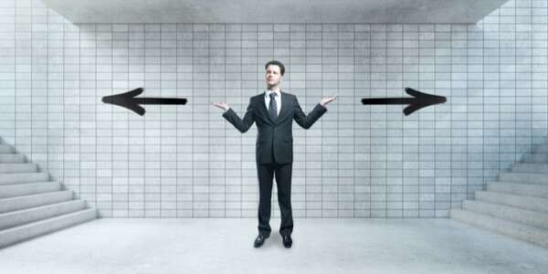 two arrows symbolizing reversible thinking