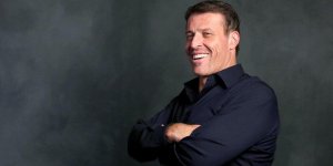6 Profound Quotes by Tony Robbins