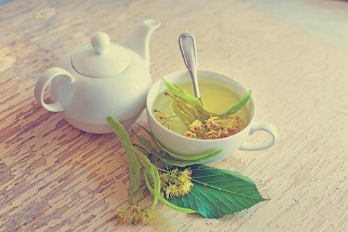 lime blossom tea