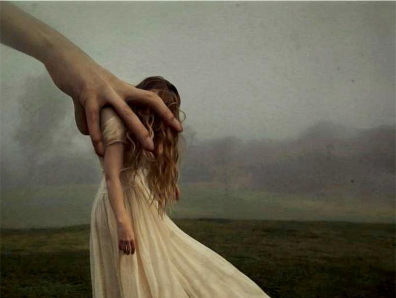 girl dealing with manipulation