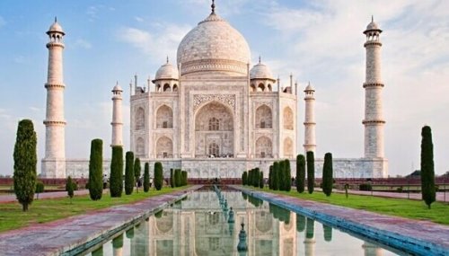 5 Marvelous Monuments Inspired by Love