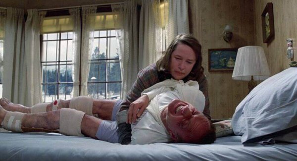 Sheldon as one of Annie Wilkes' victims.