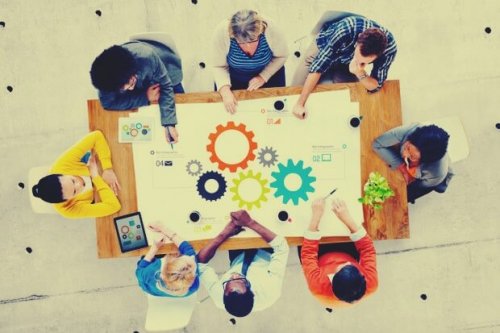 folk til kreativt møde