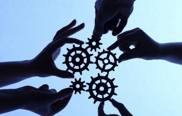 Activate your Galatea effect like hands with gears working.