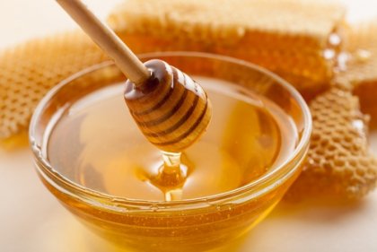 A bowl of honey.