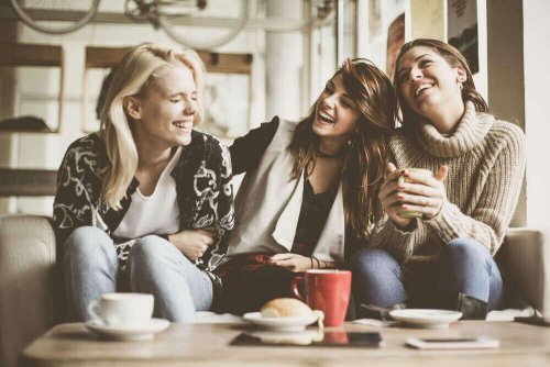 Some girlfriends laughing.