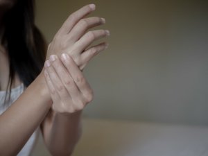 The Relationship Between Rheumatoid Arthritis and Negative Emotions