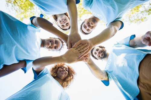 Volunteering is a healthy pastime.